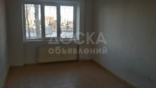 Продаю квартиру 3-ком., 56кв. м., этаж - 1/4, г.Кант, 2 мкрн "Жилдома", ,