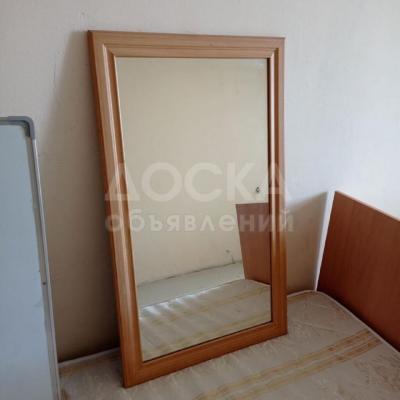 Продаем зеркало 60*100 см.