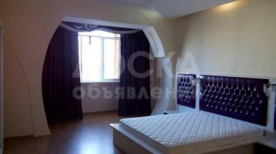 Продаю 3-комнатную квартиру, 156кв. м., этаж - 6/7, Московская-Исанова.