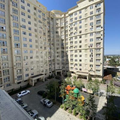 Продаю 2-комнатную квартиру, 75кв. м., этаж - 10/10, Тыналиева/Ахунбаева.