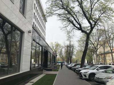 Продаю офисное помещение 374кв. м., ул. Киевская 87.