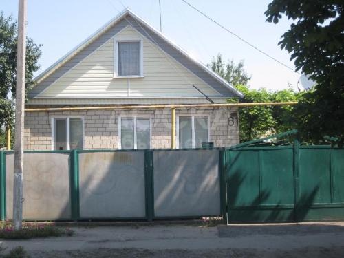 Продаю дом 3-ком., 3кв. м., этаж-3, 8-сот., стена кирпич, Алматы.