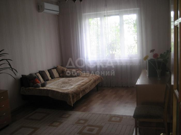 Продаю 2х комнатную квартиру в мкр. Аламедин-1 105 сер, 5/5