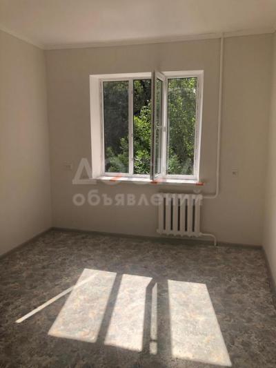 Продаю 2-комнатную квартиру, 64кв. м., этаж - 1/1, Бишкек.