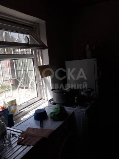 Продаю дом 4 комнат-ком. 4 сотиккв. м., этаж-1, 4 сотик-сот., стена кирпич, Жилмассив Акт телек Дзержинский ^45.