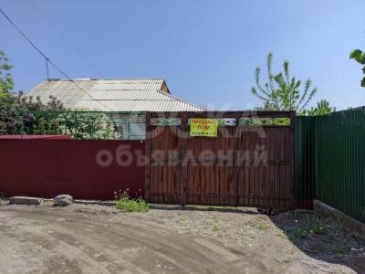 Продаю полдома 4-ком. 72кв. м., этаж-1, 4-сот., стена кирпич, Пригородное, Гагарина, 1.