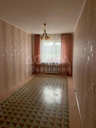 Продаю 3-комнатную квартиру, 58кв. м., этаж - 4/4, 4 микр..