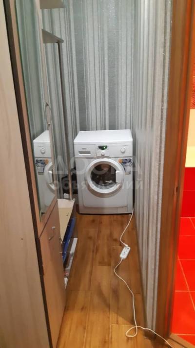 Продаю 1-комнатную квартиру, 45кв. м., этаж - 2/9, Улан 2.