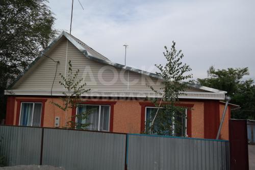 Продаю дом 5-ком., 110кв. м., этаж-1, 16-сот., стена саман, Школьная 39.