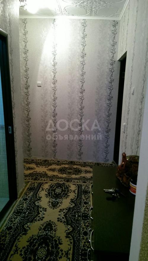 Продаю квартиру 1-ком., 36кв. м., этаж - 1/3, 1 й микрорайон.