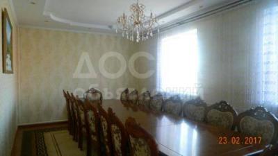 Продаю дом 4-ком., 217кв. м., этаж-2, 10-сот., стена кирпич, Арча-Бешик.