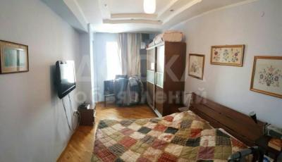 Продаю квартиру 3-ком., 90кв. м., этаж - 6/7, Ул. Токтогула/Уметалиева..