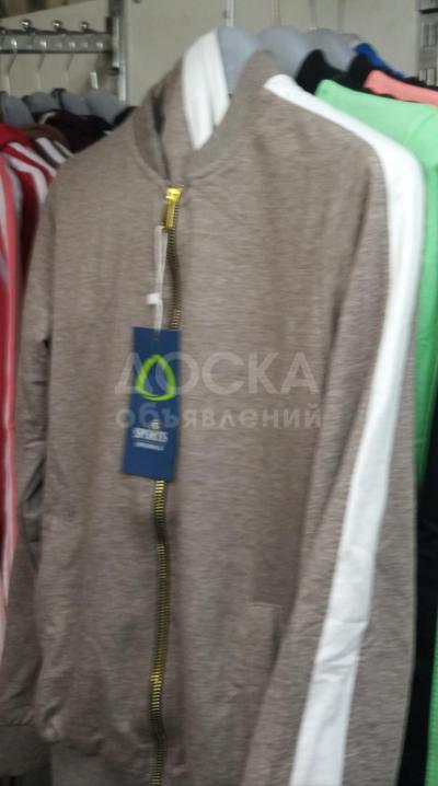 Срочно продаю 3 комплекта женского спортивного костюма всего лишь за 2000 сом. Новые 48 размер.  Материал Турецкое и качество отличное! Номер вотсапа 0552 312117