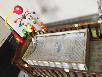 Продаю манеж с матрасом,состояние отличное раздвижнойпрошу 6000 +маскитная сетка и люлек качалка(покупали за 12 качество хорошое)