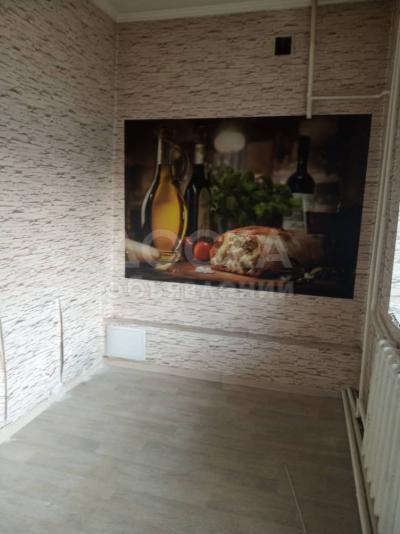 Продаю 2-комнатную квартиру, 60кв. м., этаж - 2/7, Боконбаева 104.