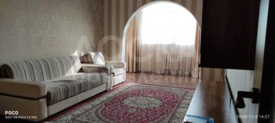 Продаю 2-комнатную квартиру, 75кв. м., этаж - 1/9, Ажибек батыра д. 1/6.