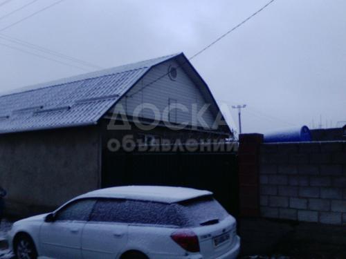 Продаю 6-ком., 97кв. м., этаж-1, 3, 5-сот., стена саман, ж/м Кара-Жигач ул.Нарын 129к,