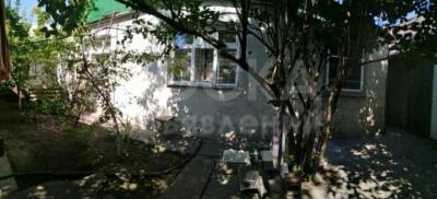 Продаю дом 4-ком. 70м2кв. м., этаж-1, 8-сот., стена шлакоблок, Панфилова 267.