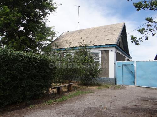 Продаю дом 4-ком., 64кв. м., этаж-1, 6-сот., стена саман, ул.Красноармейская, 30.