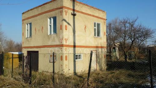 Продаю дачу 4-ком., 100кв. м., этаж-2, 5-сот., стена кирпич, Бишкек.