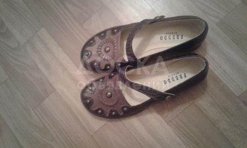 продаю новые заграничные туфли-балетки женские 36 размер