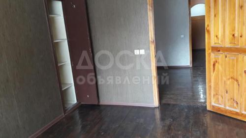 Продаю квартиру 3-ком., 1кв. м., этаж - 2/5, Советская/Токтогула.