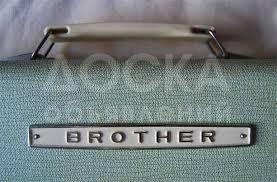 Продаю ручные вязальные машины Брайзер и Симак