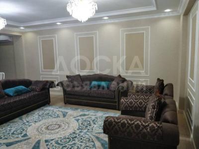 Продаю квартиру 4-ком., 137кв. м., этаж - 8/10, Ахунбаева/Чапаева.