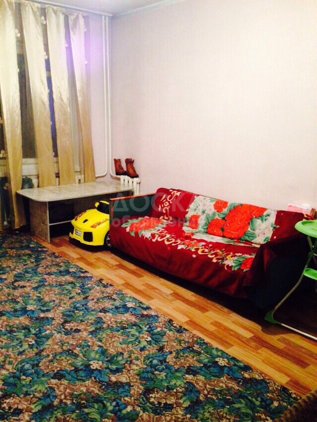 Продаю квартиру 3-ком., 62кв. м., этаж - 1/5, мкр .Кок-Джар,