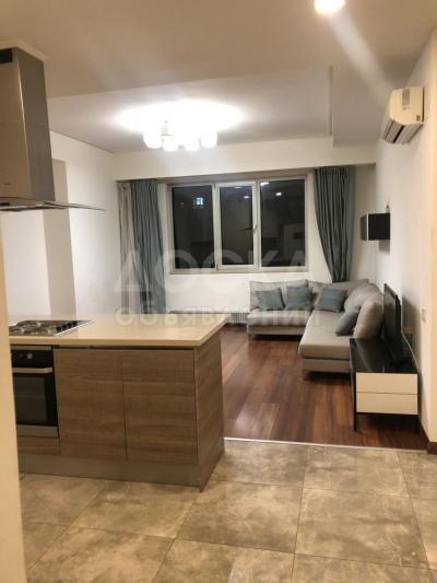 Продаю 1-комнатную квартиру, 65кв. м., этаж - 10/10, Бишкек.