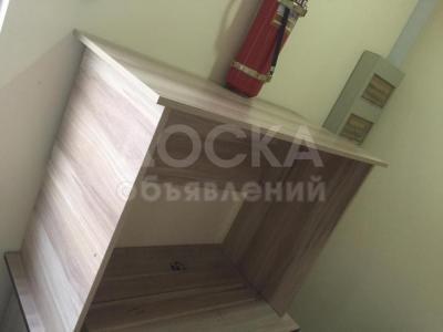 Срочно продаю по дешёвке , стол для компьютера, стол обычный 1.5 на 1 м .
2 офисные парты по 2 м.в хорошем состоянии.