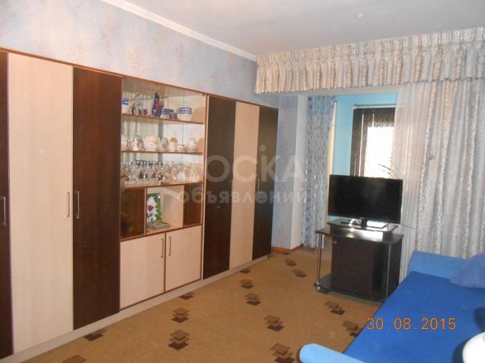 Продаю квартиру 1-ком., 42.2кв. м., этаж - 6/9, ул. Манаса 41 р-н Филармонии,