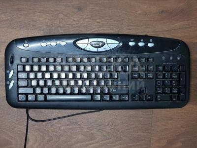 Продаются клавиатуры ''Genius'' (2 шт.) и ''А4Tech'' (1 шт.).
