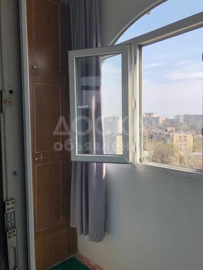 Продаю 1-комнатную квартиру, 35кв. м., этаж - 9/9, 8мкр по Жукеева-Пудовкина.