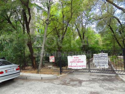 Продаю 3-комнатную квартиру, 58кв. м., этаж - 1/5, Гоголя/Бокомбаева.