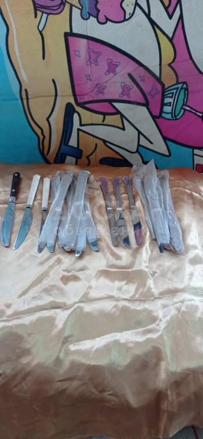 Продаю столовый нож