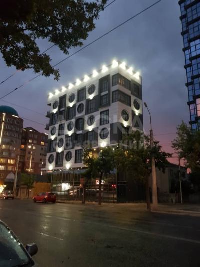 Продаю здание 1280кв. м., Ахунбаева Ч.Айтматова.