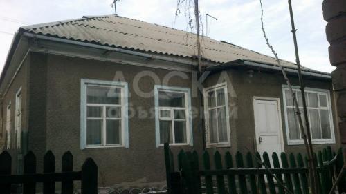 Продаю дом 4-ком., 75кв. м., этаж-1, 6-сот., стена кирпич, бишкек.
