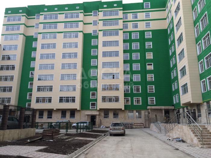 !Очень срочно продаю Ахунбаева-Чапаева 3-(x комнатная элитная кв-ра под самоотделку