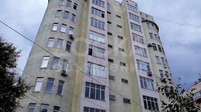 Продаю квартиру 3-ком., 160кв. м., этаж - 8/10, Московская / Советская.