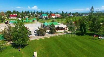 Продаю дом 6-ком., 158кв. м., этаж-2, 10-сот., стена кирпич, сельхоз Ала-Тоо ,рядом прям с гольф клубом Клиновый лист.