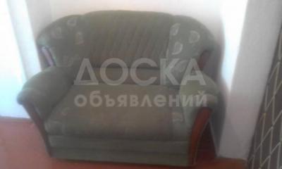 Продаю мягкую мебель из 4-х предметов !