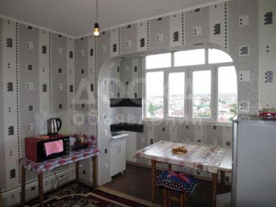 Продаю 2-комнатную квартиру, 53.3кв. м., этаж - 9/9, мкр Учкун.