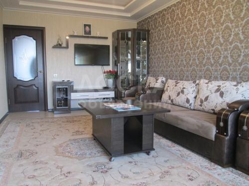 Продаю квартиру 2-ком., 66кв. м., этаж - 9/10, мкр Кок-Жар.