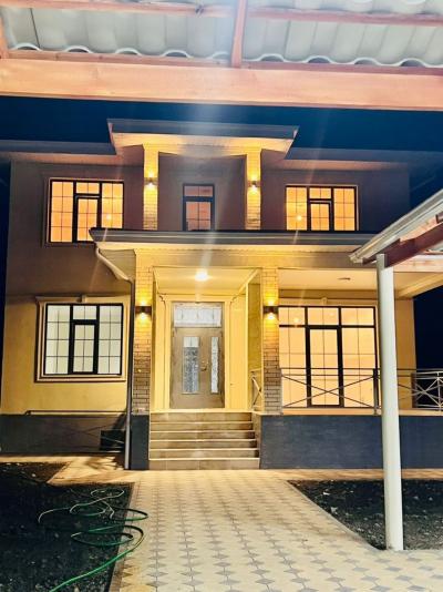 Продаём роскошный двухэтажный  дом с подвалом в Арча Бешике по улице Кен-Кол.