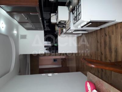 Продаю квартиру 2-ком., 75кв. м., этаж - 8/9, Горького/Элебаева.