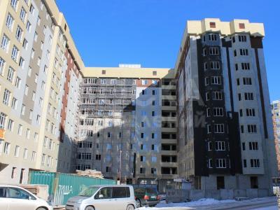 Продаю квартиру 3-ком., 98кв. м., этаж - 7/10, 12 микрорайон.