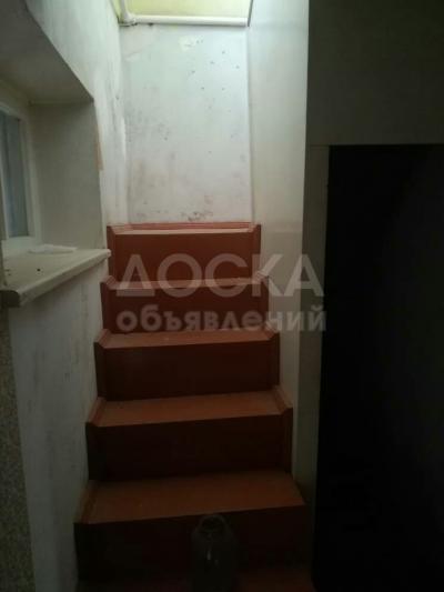 Продаю дом 5-ком., 86кв. м., этаж-2, 6-сот., стена кирпич, г. Токмок, с. Чуй (Покровка), ул. Береговая д. 41.