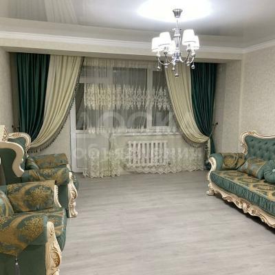 Продаю 4-комнатную квартиру, 130кв. м., этаж - 10/10, Маркса/Медерова.