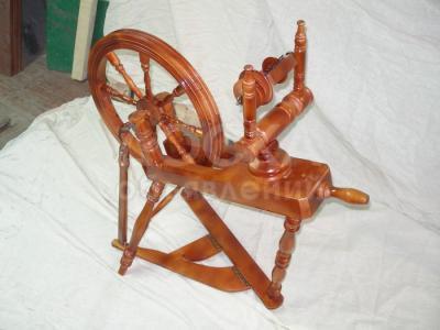 ПРОДАМ ПРЯЛКУ ДЕРЕВЯННУЮ -или меняю 0999 19 77 33